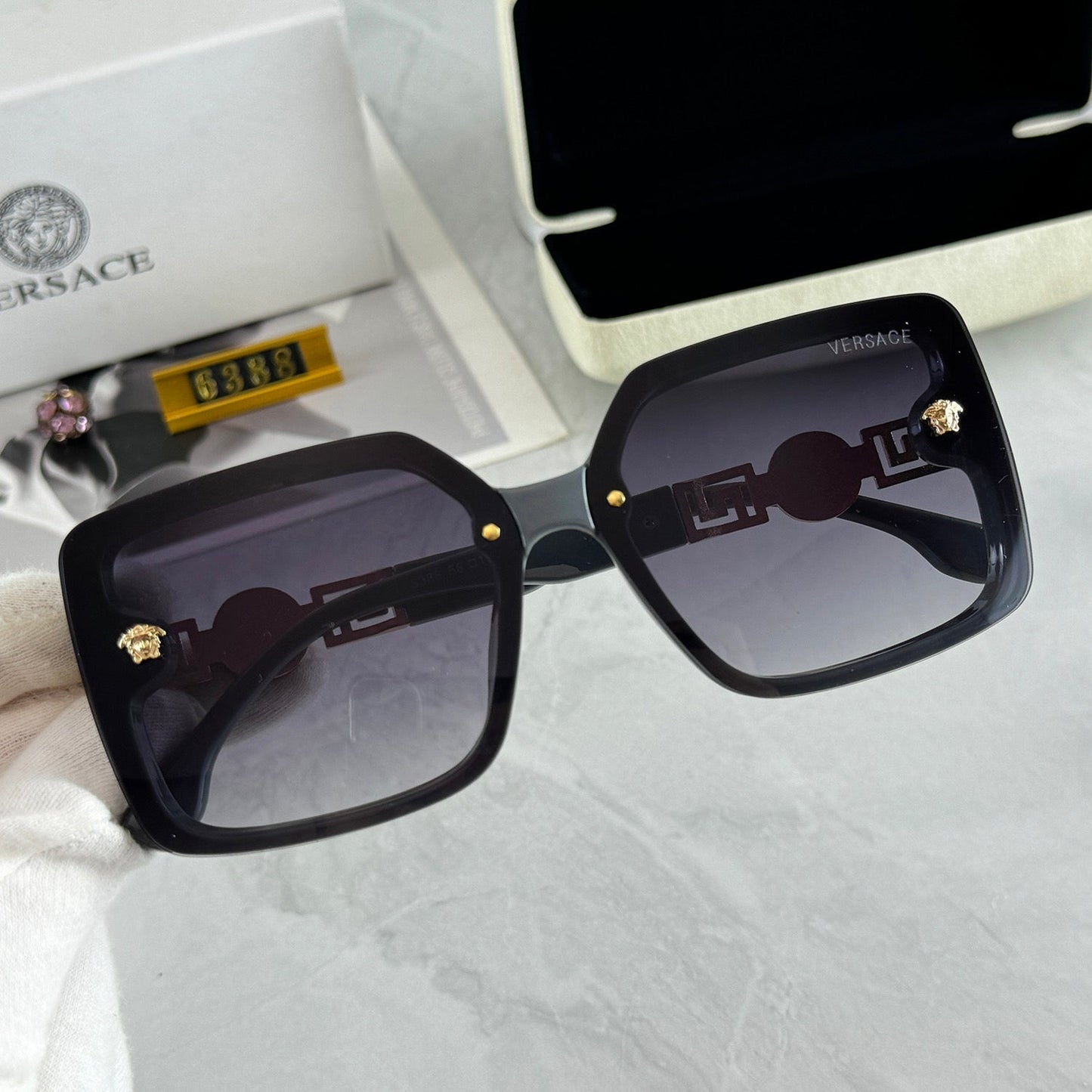 4 Color Trendy Sunglasses 6388