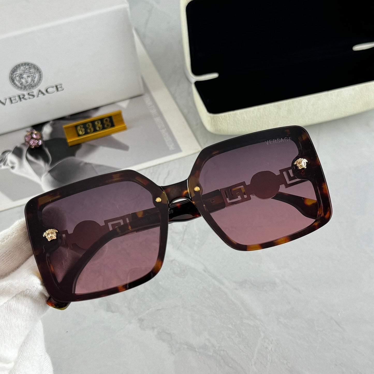 4 Color Trendy Sunglasses 6388