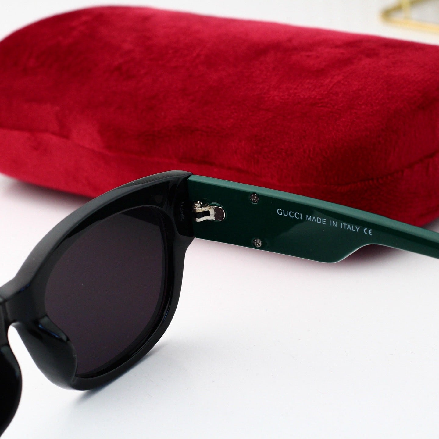 4 colors trendy hot sunglasses 4114