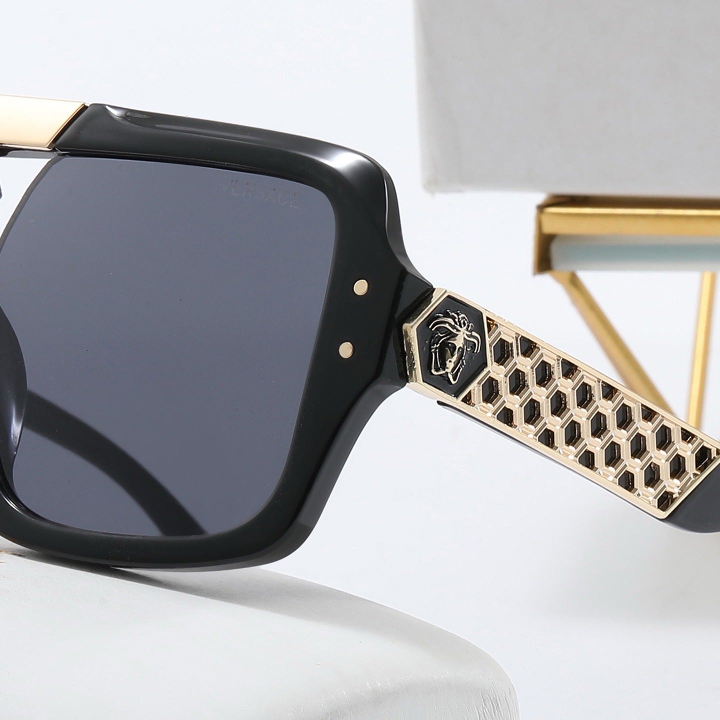 4 Colors High-End Fashion Sunglasses 4184
