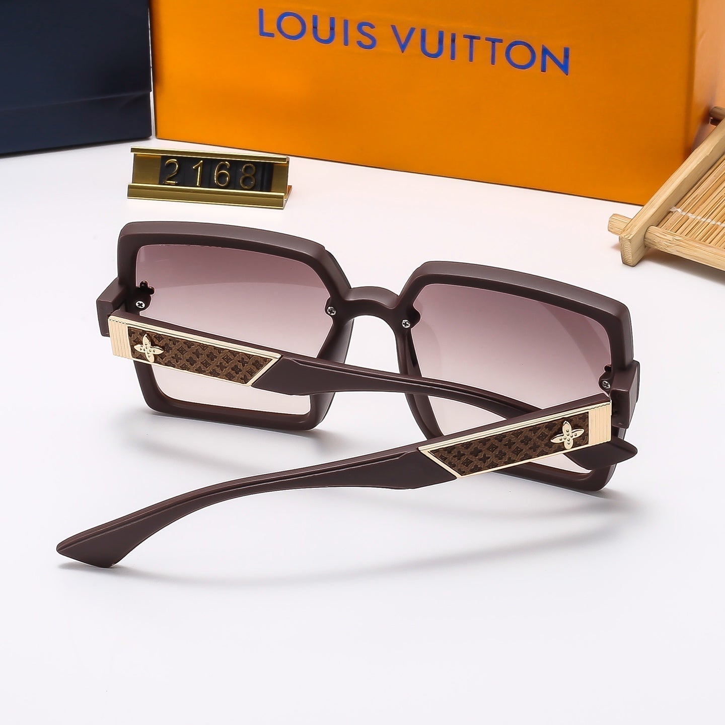 4 colors of fashionable and popular sunglasses  2168